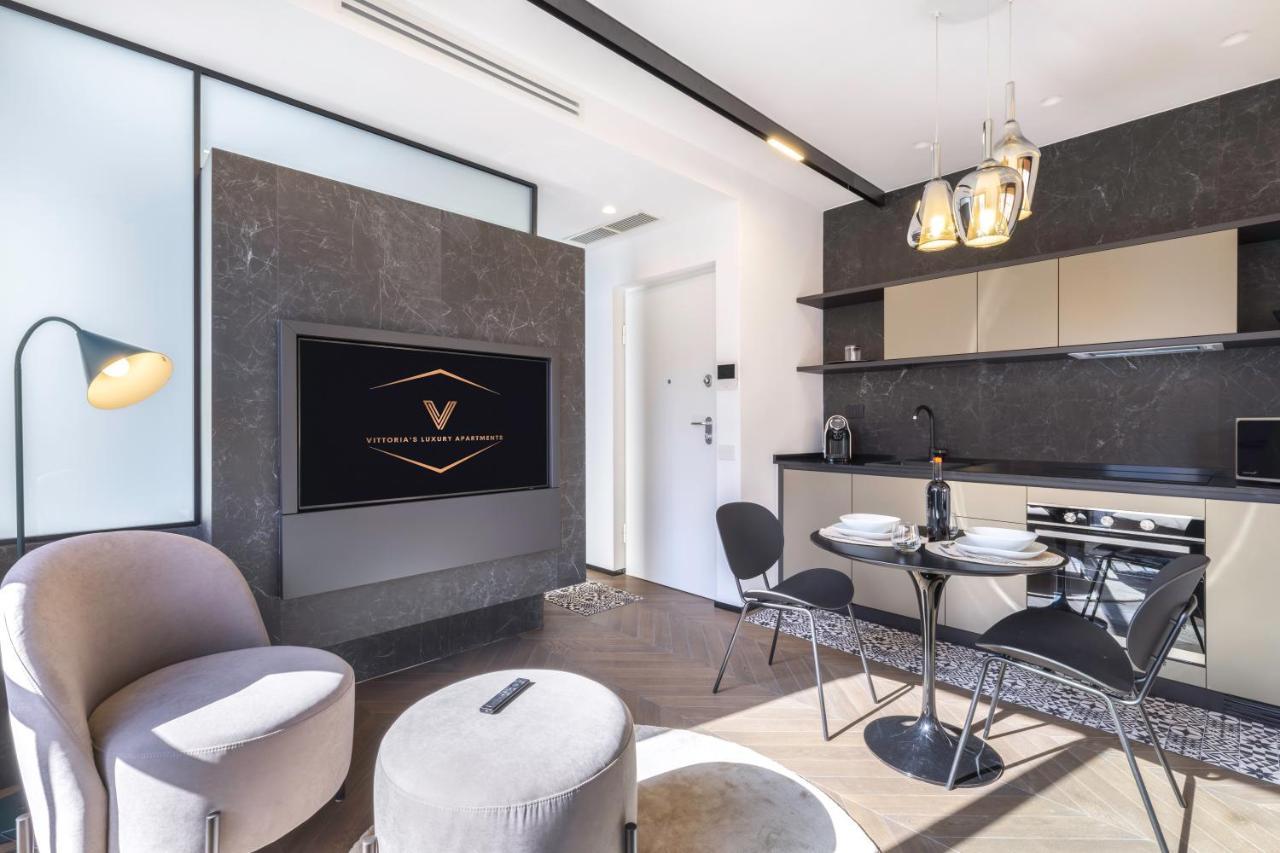 Vittoria'S Luxury Apartment Cagliari Eksteriør billede